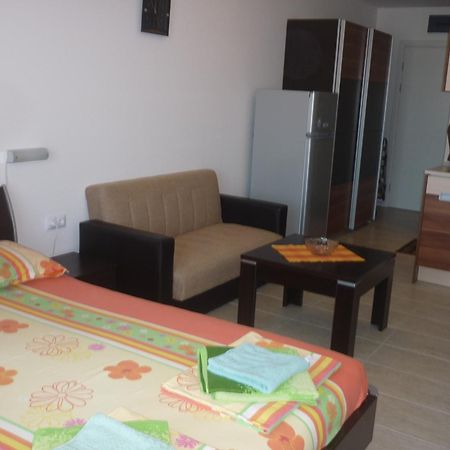 Ganozliev'S Apartments In Kavatsi Area Szozopol Kültér fotó